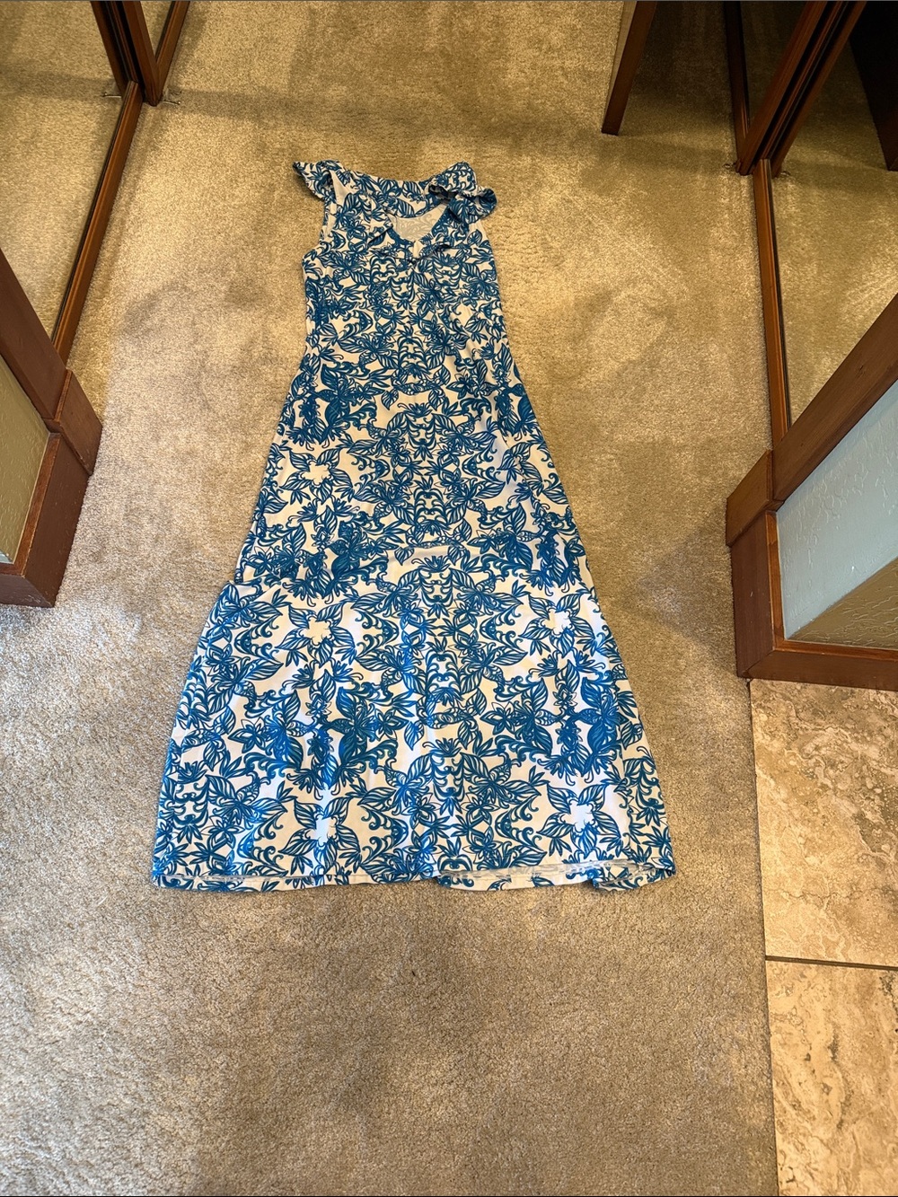 Cabana Life size MED Blue and White Floral Maxi Dress
